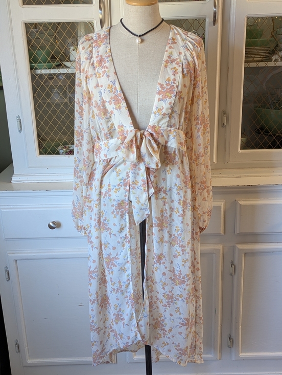American Eagle Outfitters Sweaters - AE Women's Sheer Floral Tie-Front Romantic Duster Cream & Dusty Rose Robe